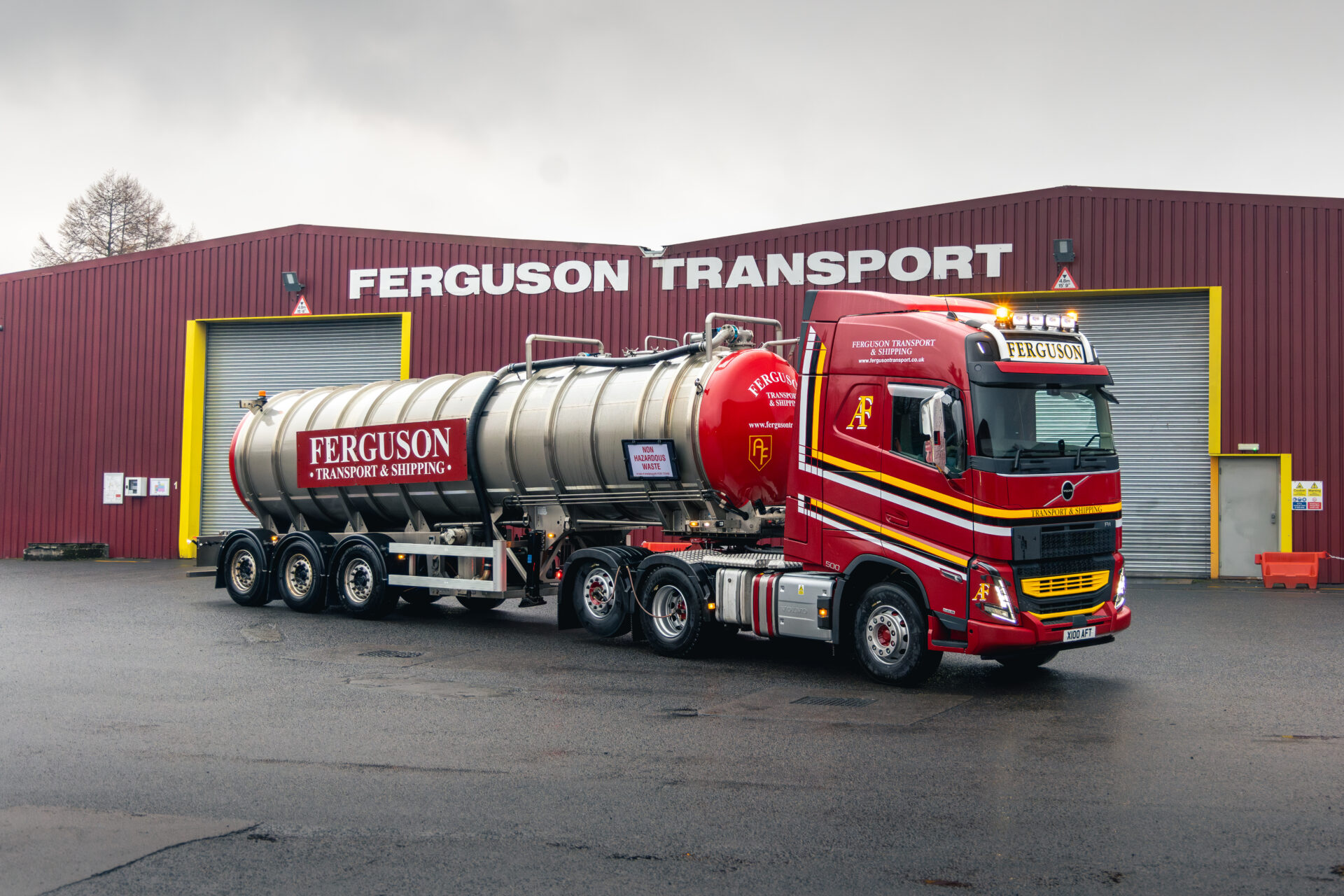 Volvo FH with Waste Tanker Volvo FH with Waste Tanker